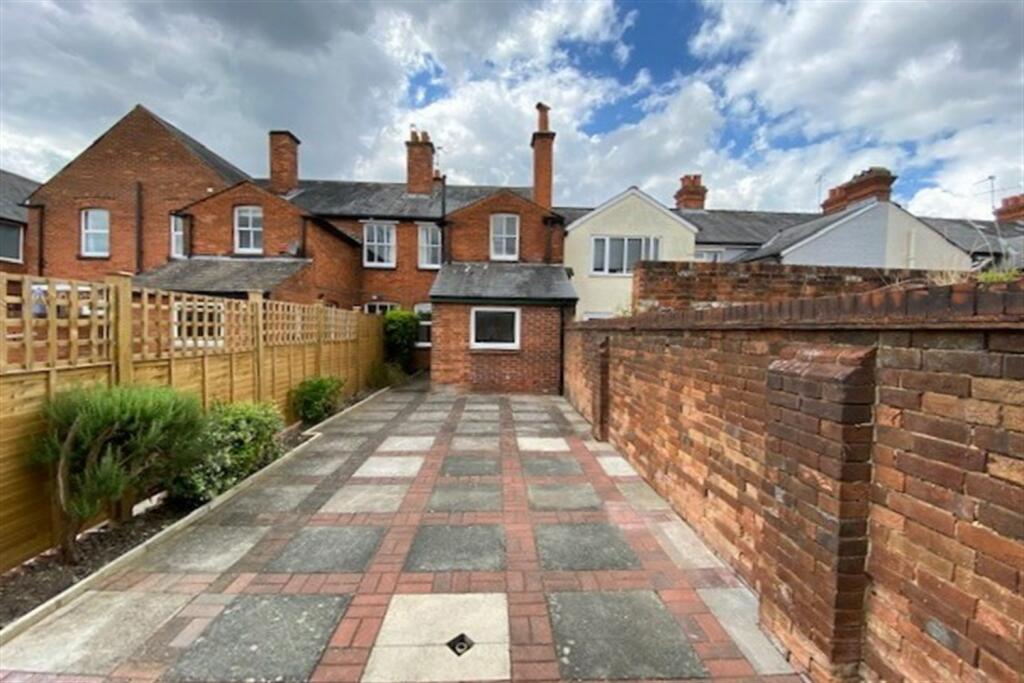 Rear+of+property