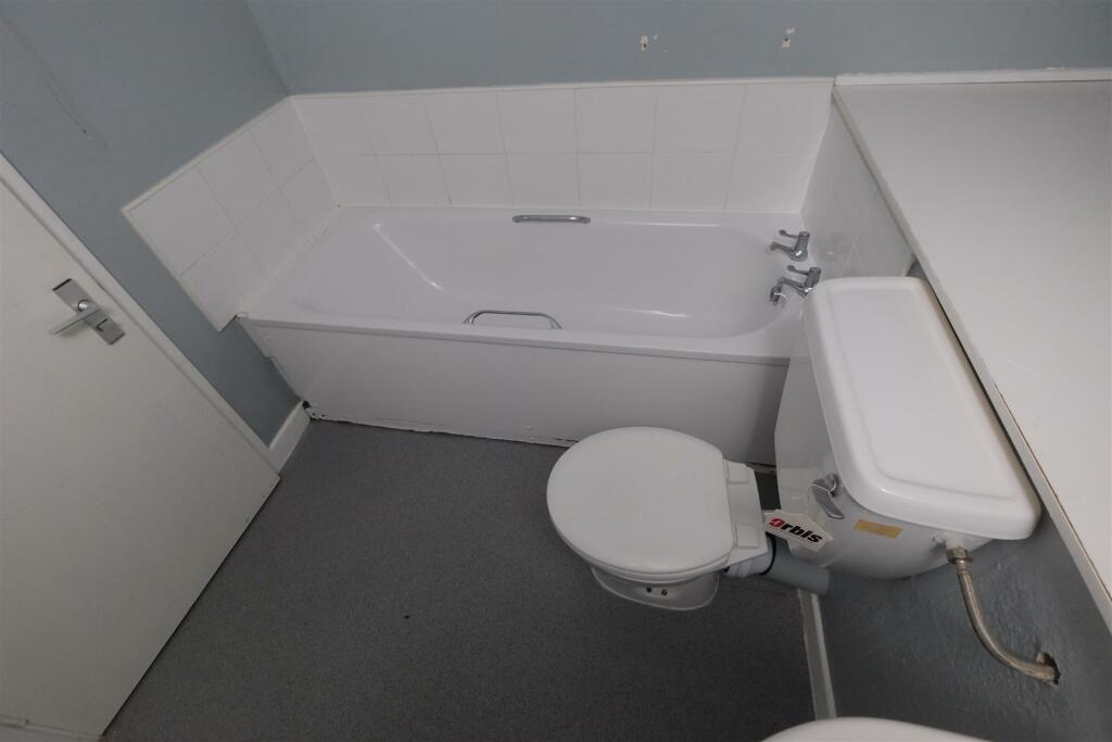 Flat 5, 22 Rivers Street, Bath BA1 2QA Leasehold T