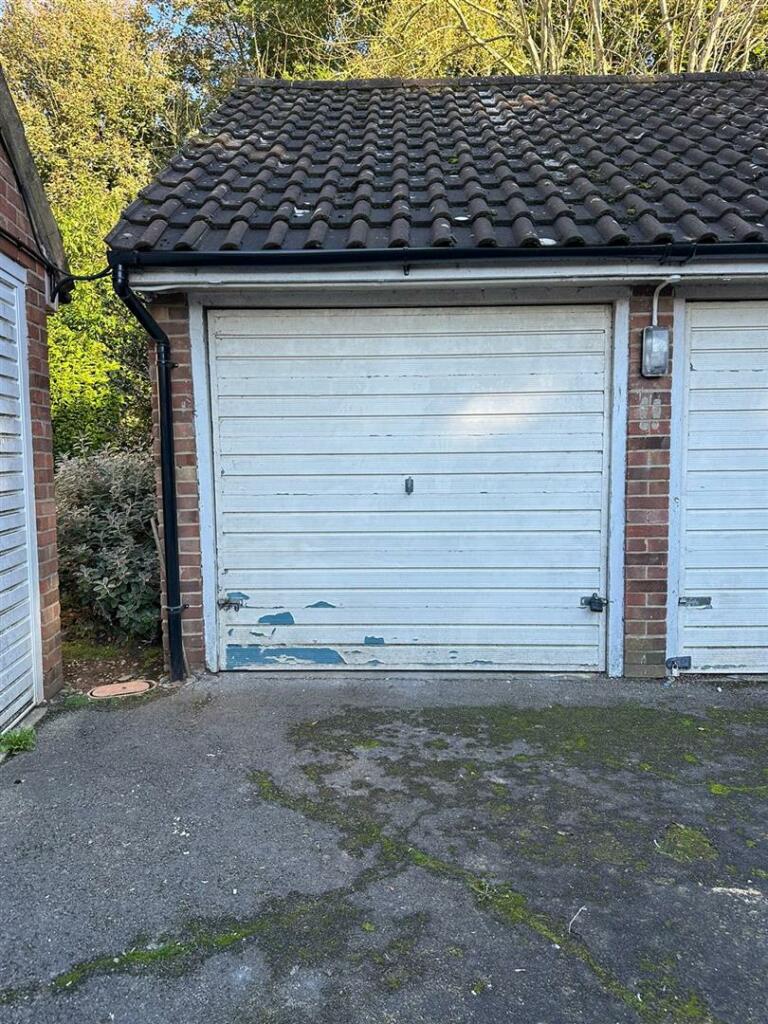 garage.jpg