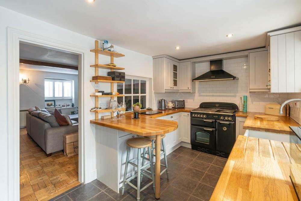 DSC01048 - 800px.jpg