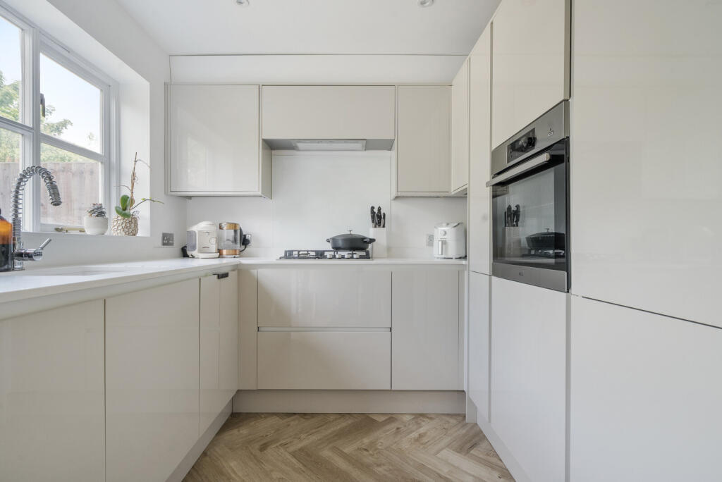 1299152-17-68385c...