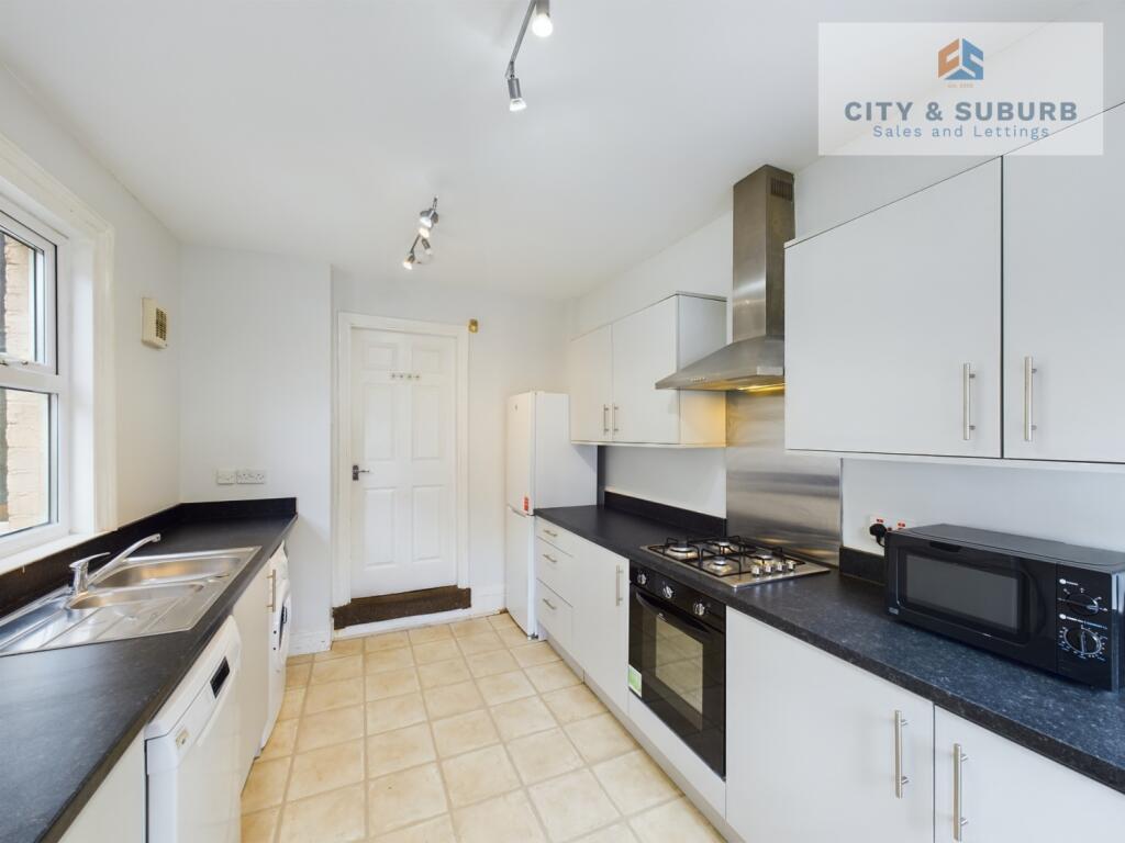 CAM01351G0-PR0110-STILL002