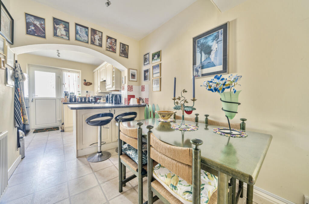 1310921-6-6852ddb...