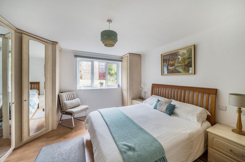 1327016-15-688b7f...