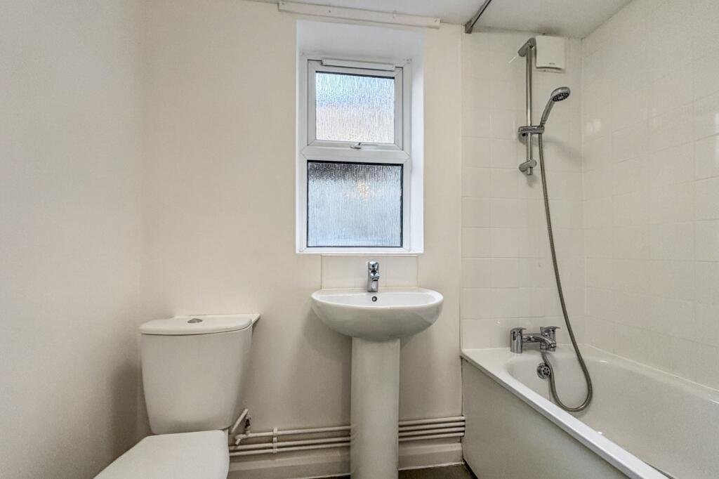 76a Meeting House Lane, Peckham, London SE15 2TX