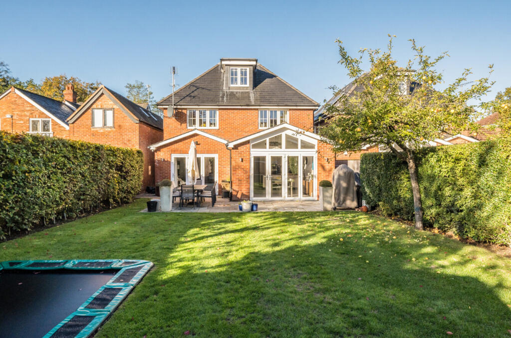 1372507-2-68fb454...