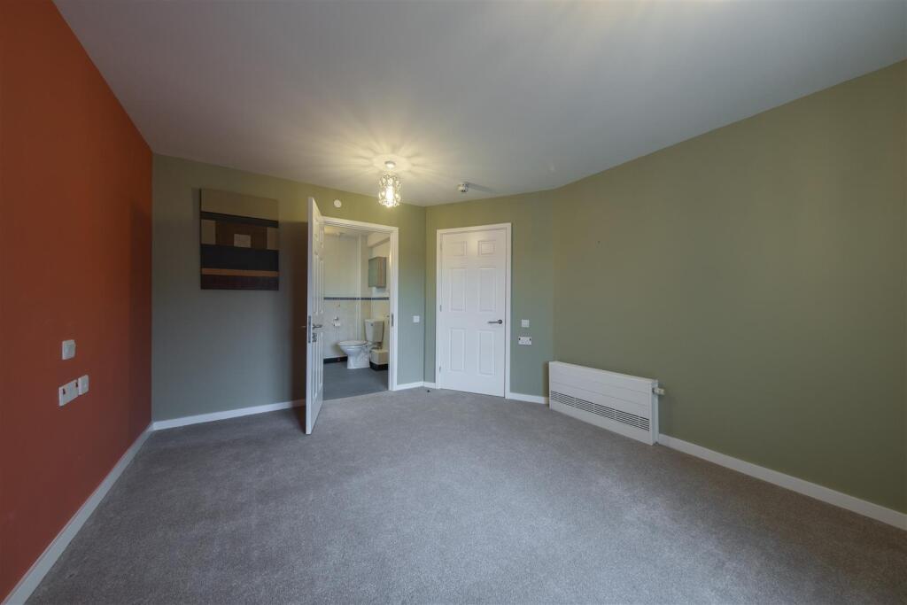 53 Hazelmere-008.jpg