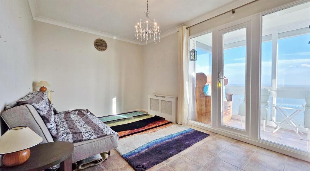 Bedroom 3/Dining Room