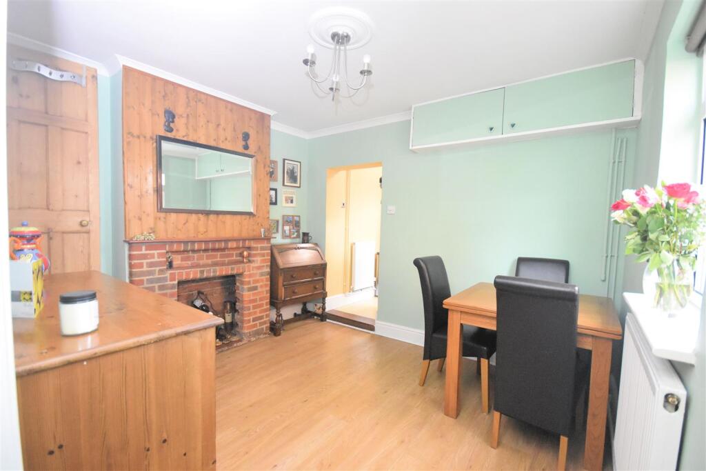 Dining room.jpg