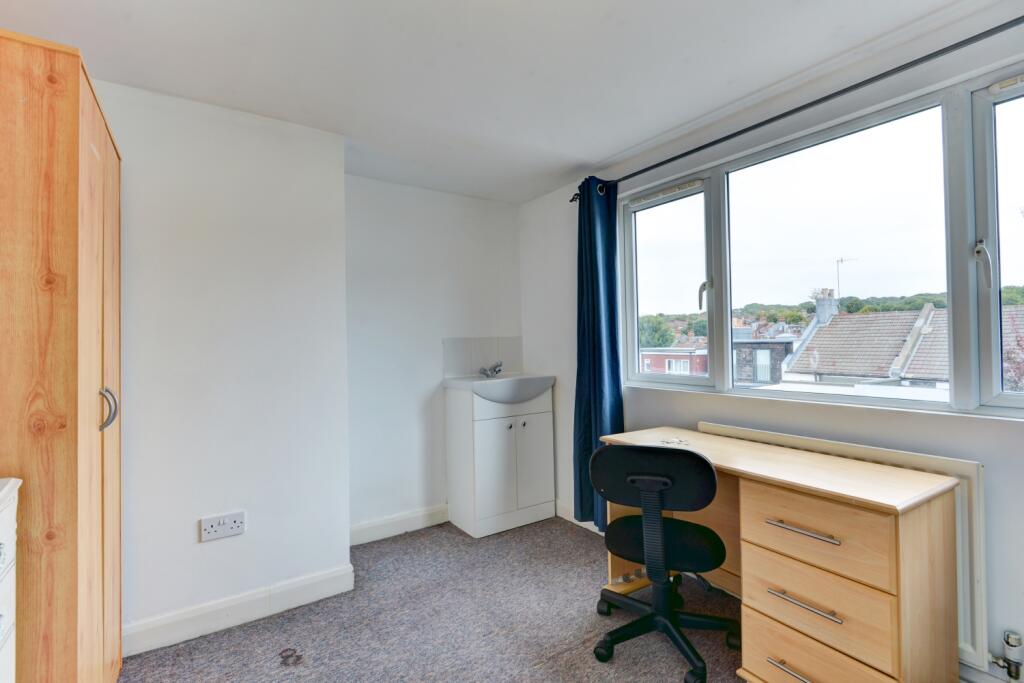 100 Bonchurch Road Bedroom 5