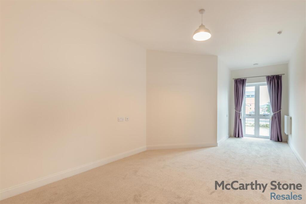 8668183-interior09.jpg