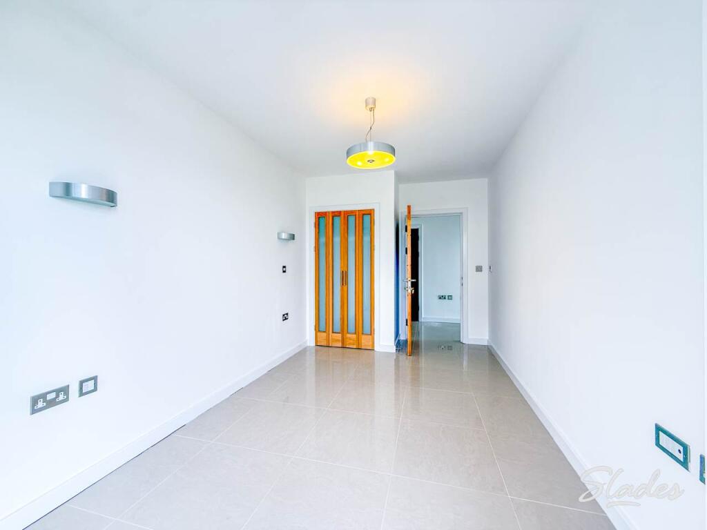 BEDROOM 2 (2)