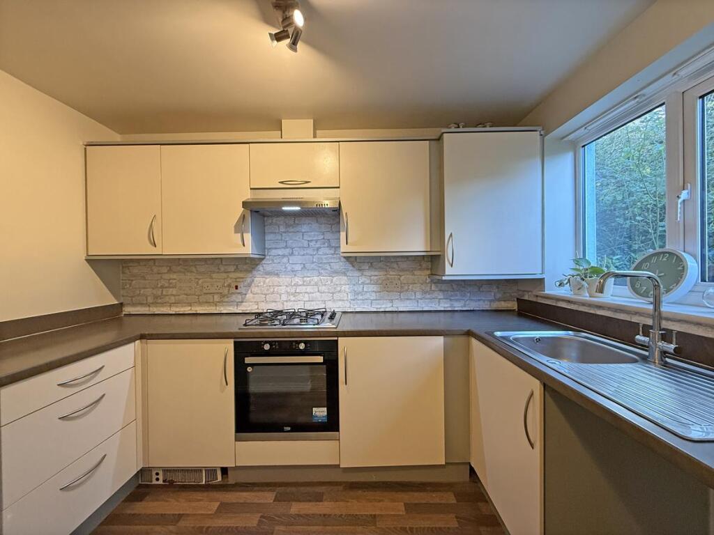 Bridge View 19 - Kitchen.jpg