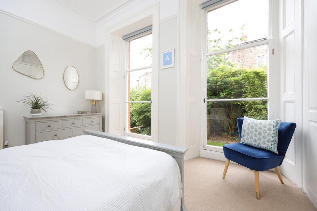 4@12 Oakfield Grove 30.JPG