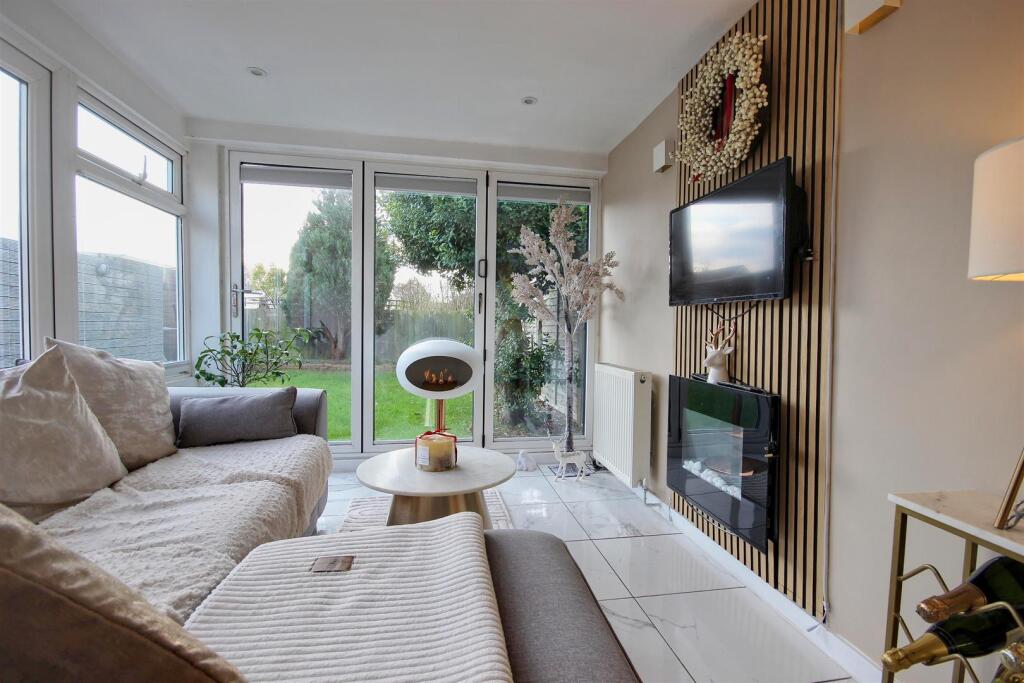 SUN ROOM
