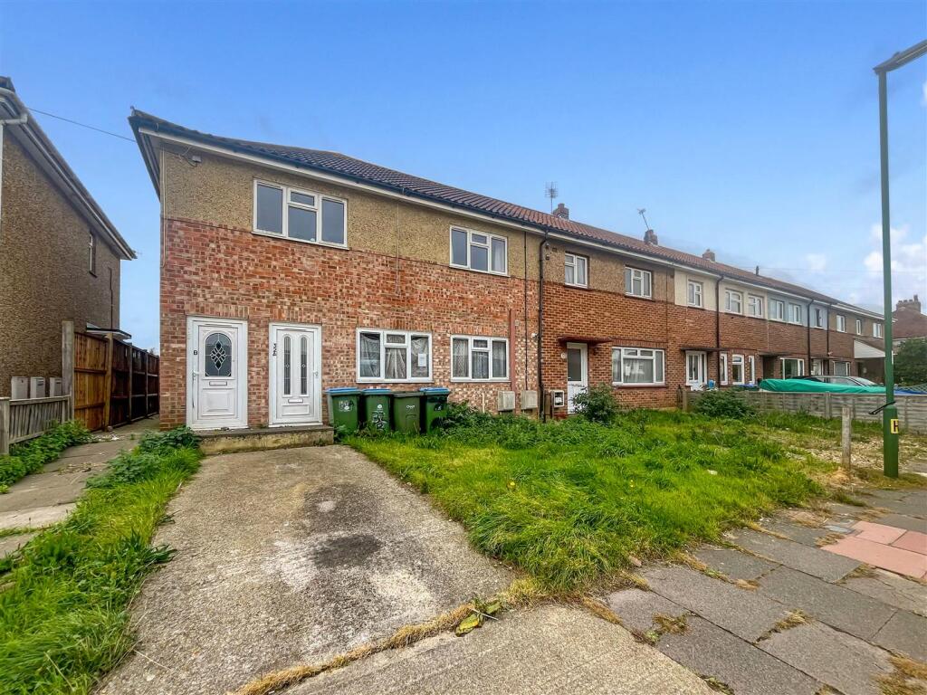 32a, 32b, 32 Gosden Road