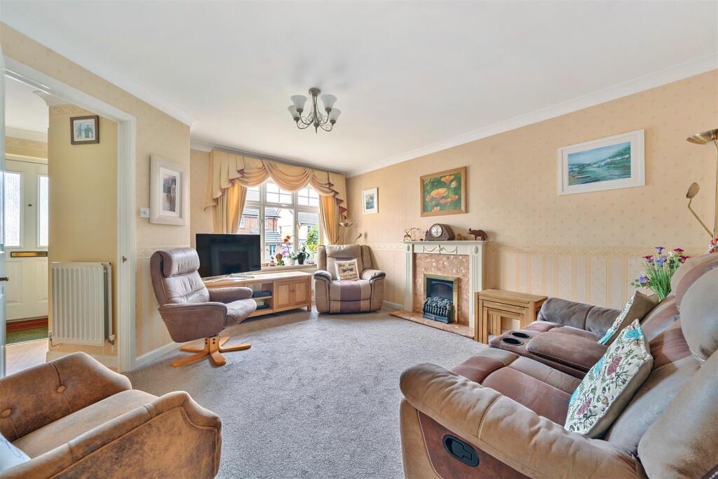 Bedford Grove Sitting Roombl.jpg