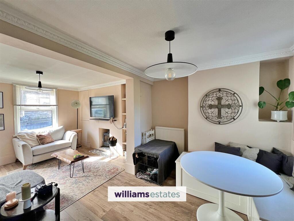 Living Room/Dining Room