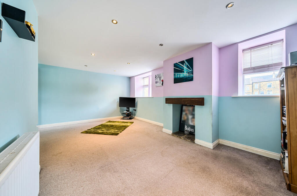 1347380-8-68bab27...