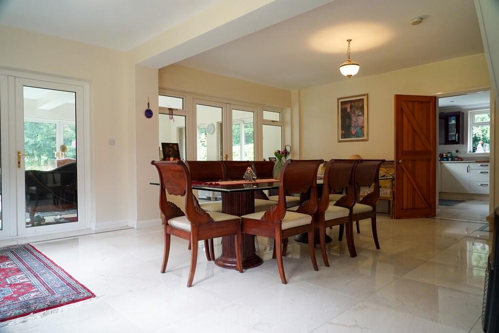 Mulberry Cottage-...