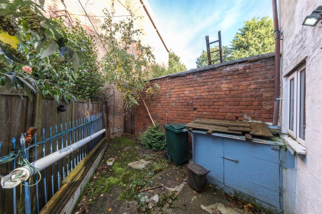 1 Iddenshall Cottages-019.jpg