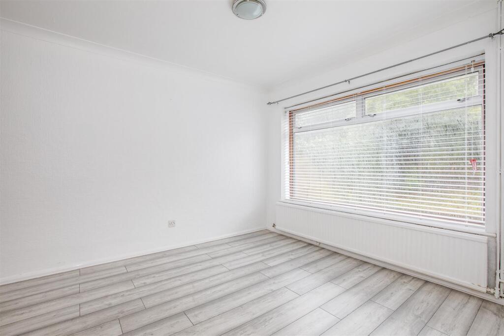 109 Arnison Avenue, HP13 6BU-8.jpg