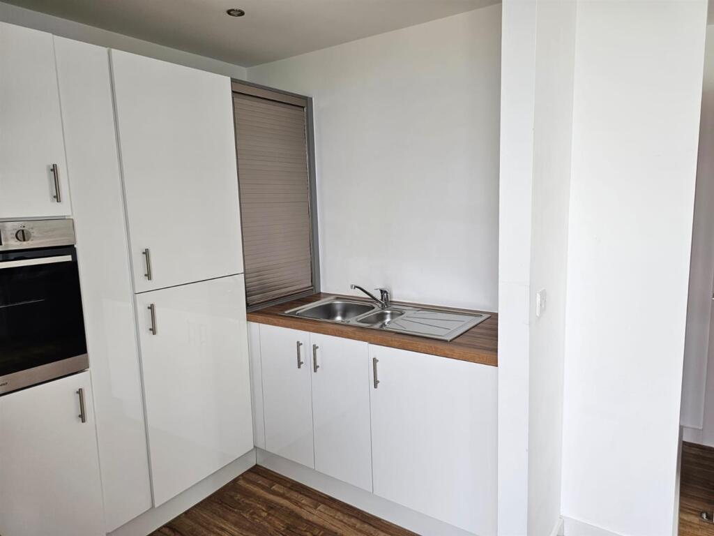 Kitchen 3