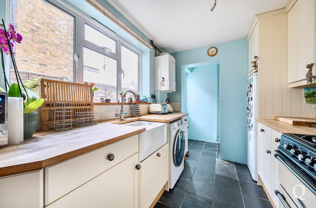 de7b7421-907b-4de...