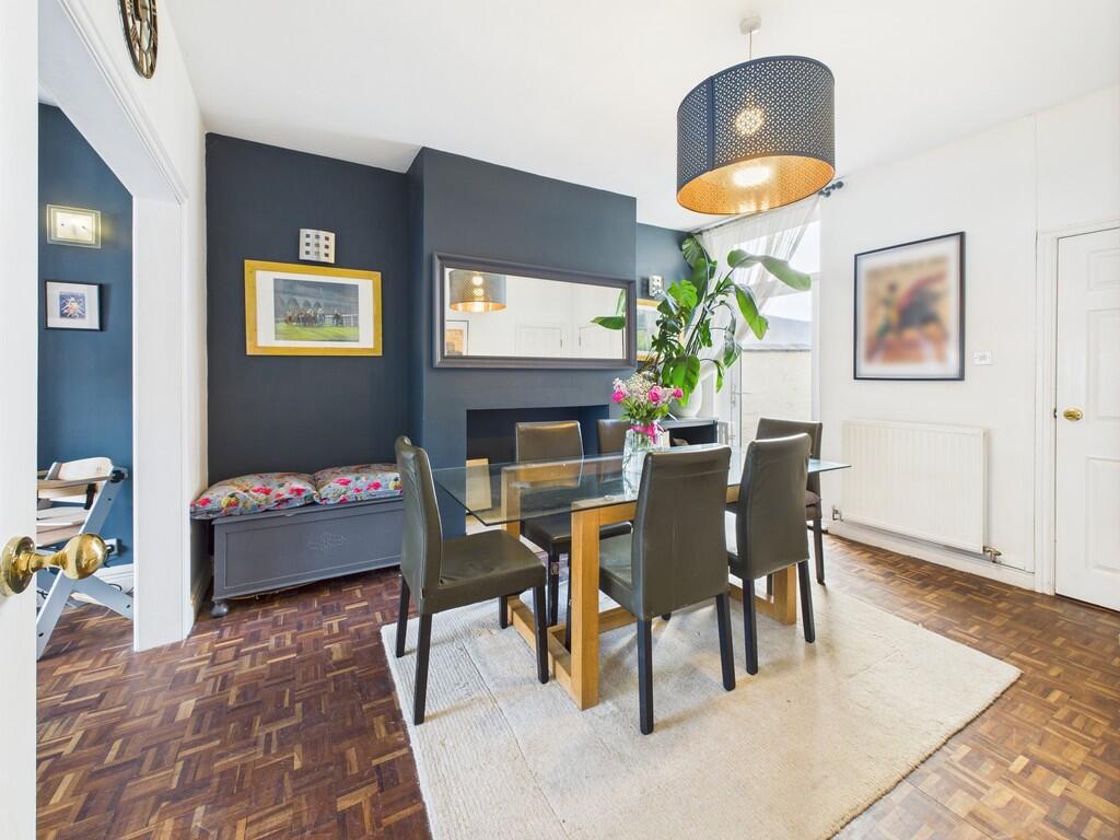 CAM02854G0-PR0403...