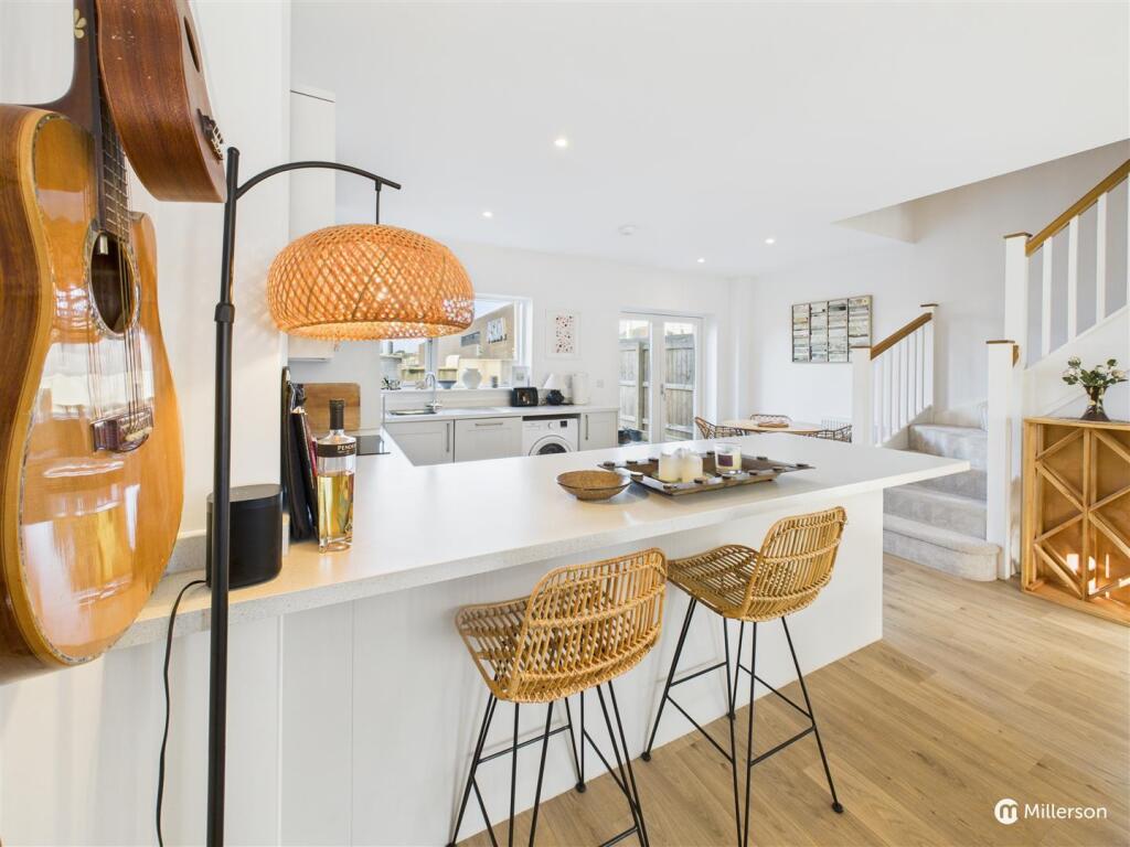 Kitchen/Dining Area