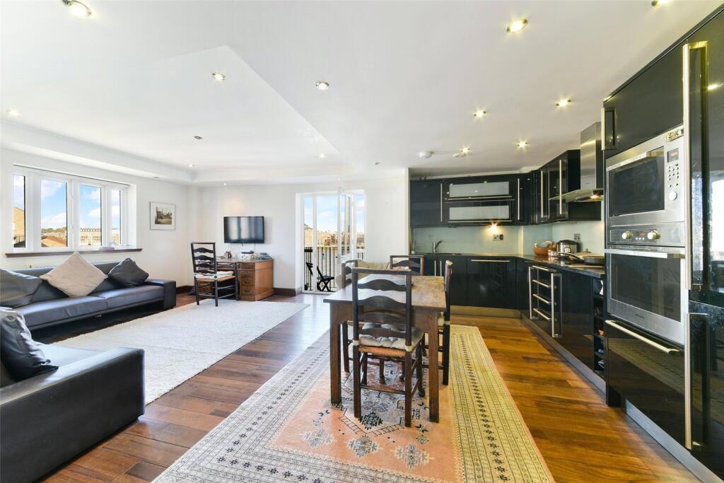 Kitchen/Reception