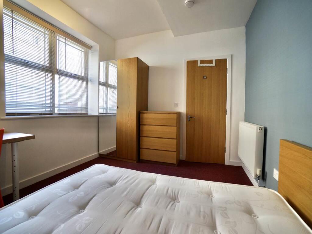 Bed2.2.jpg