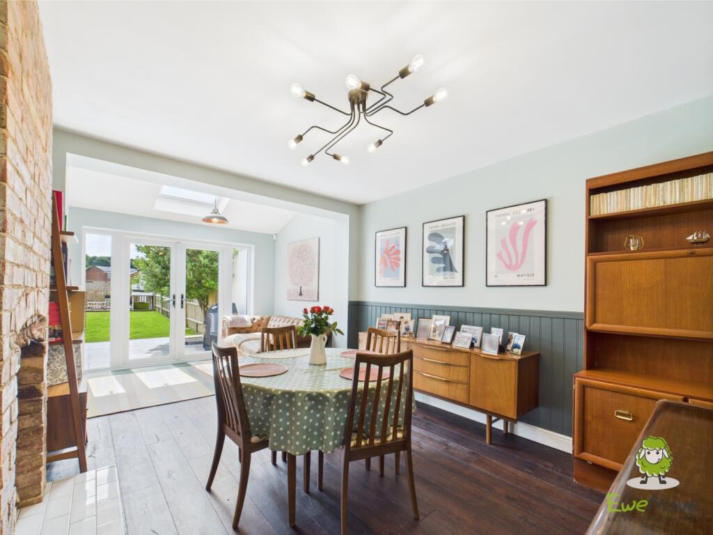 CAM03778G0-PR0235-STILL007