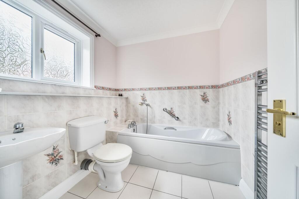 En-suite Bathroom