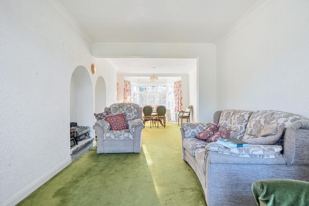 Sitting/Dining Room