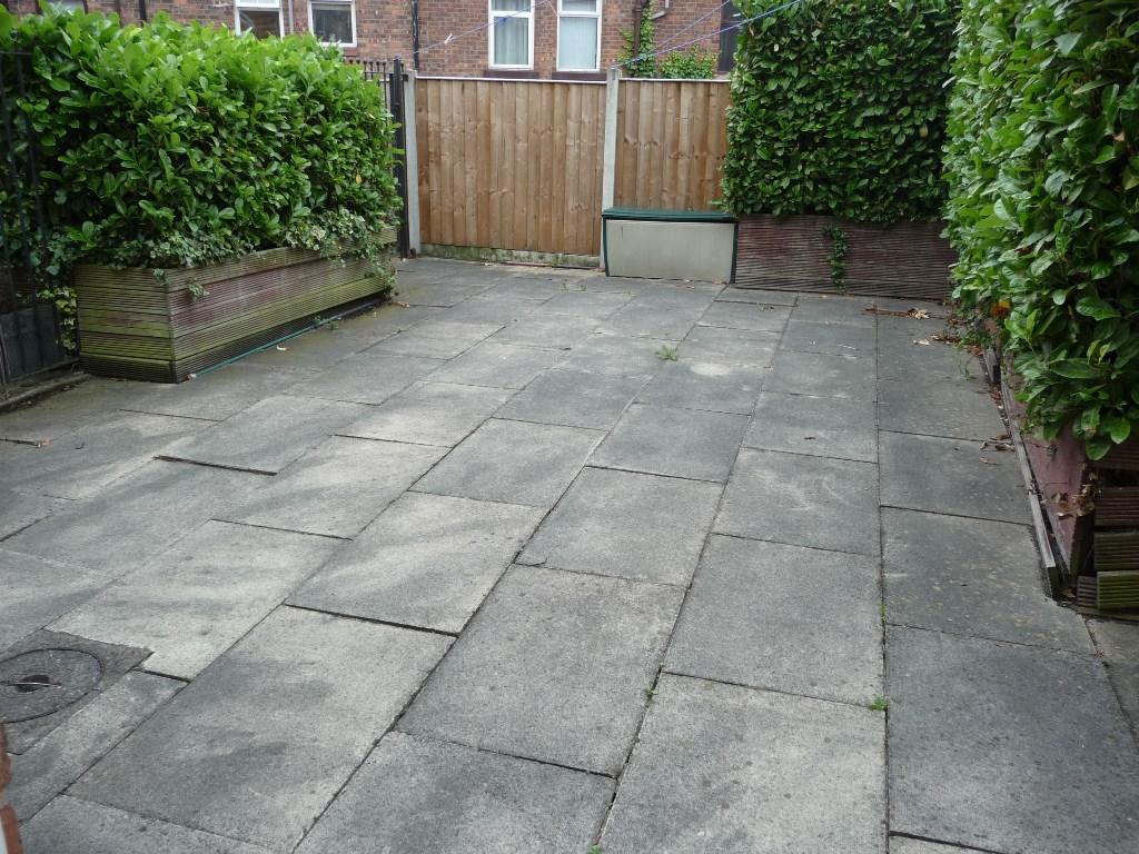 PATIO GARDEN