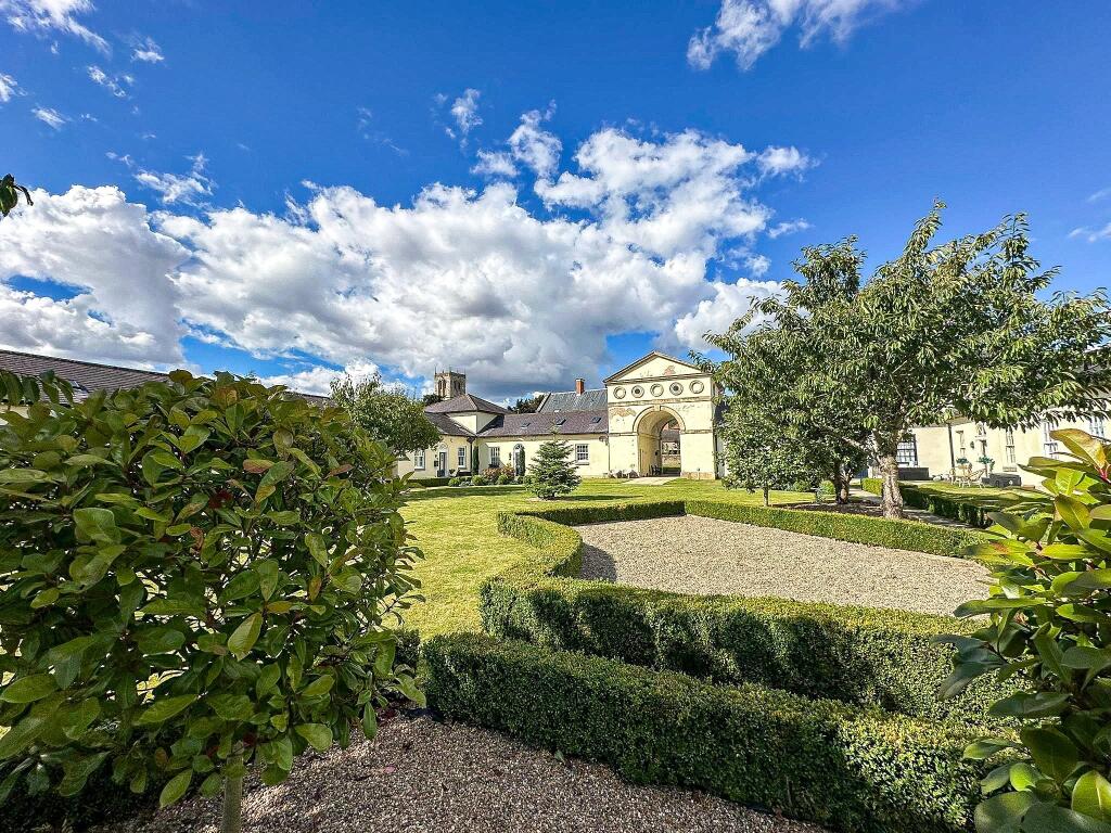 0aa8e72f-16b9-42b3-b