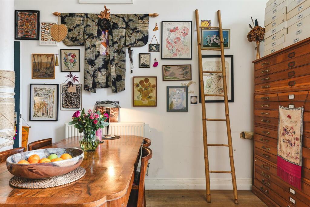 152 Clarence Road (Flat 2)-10.jpg