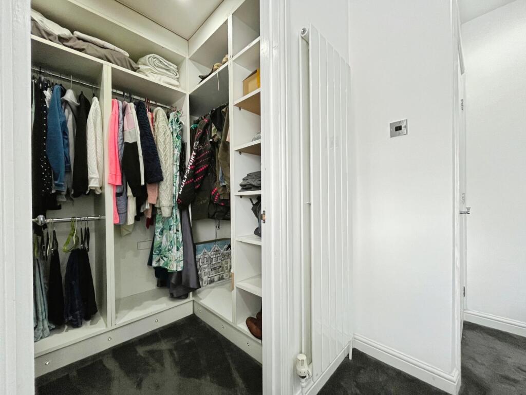 Walk In Wardrobe