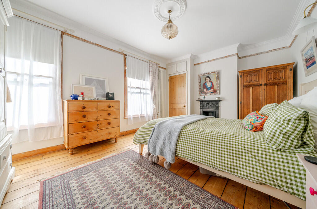 1293685-6-6838320...