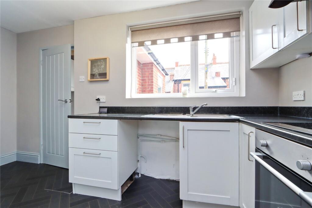 Kitchen Pic 2