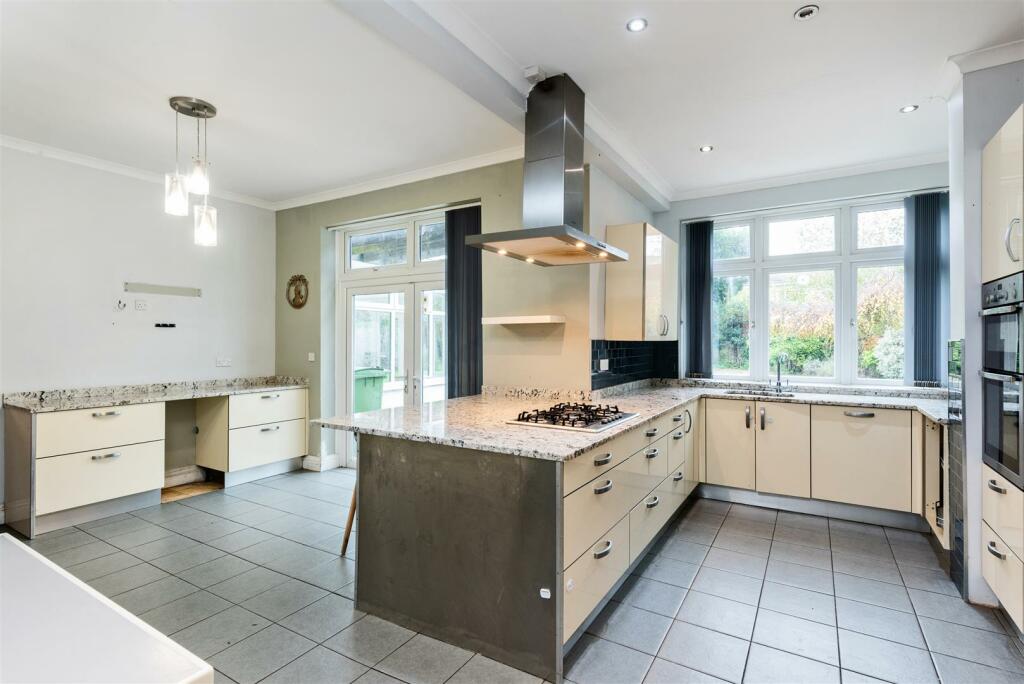 Kitchen Breakfast Room II.jpg