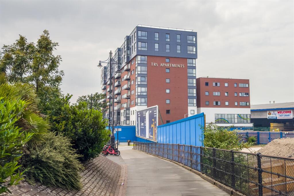 01 To Let 2 Bedroom Flat UB2 www.islingtonproperti