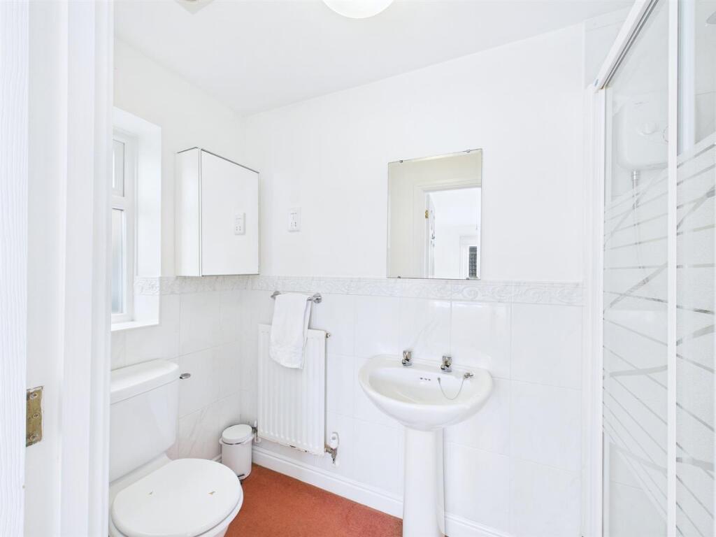 14 - 4 bed detached house.jpg