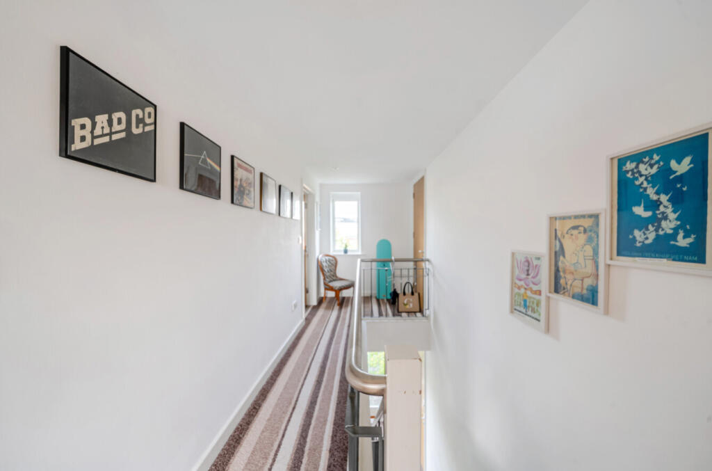 1346124-7-68b571b...