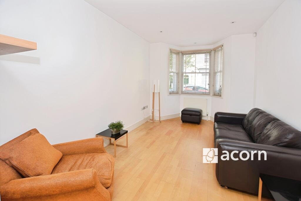 Living Room (2)