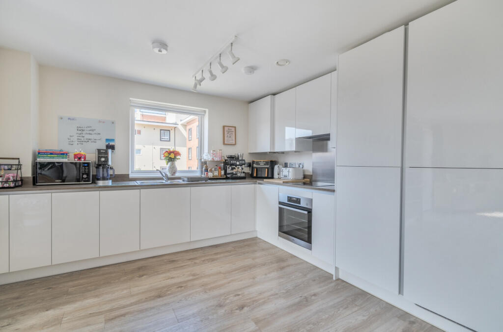 1335488-1-68932eb...