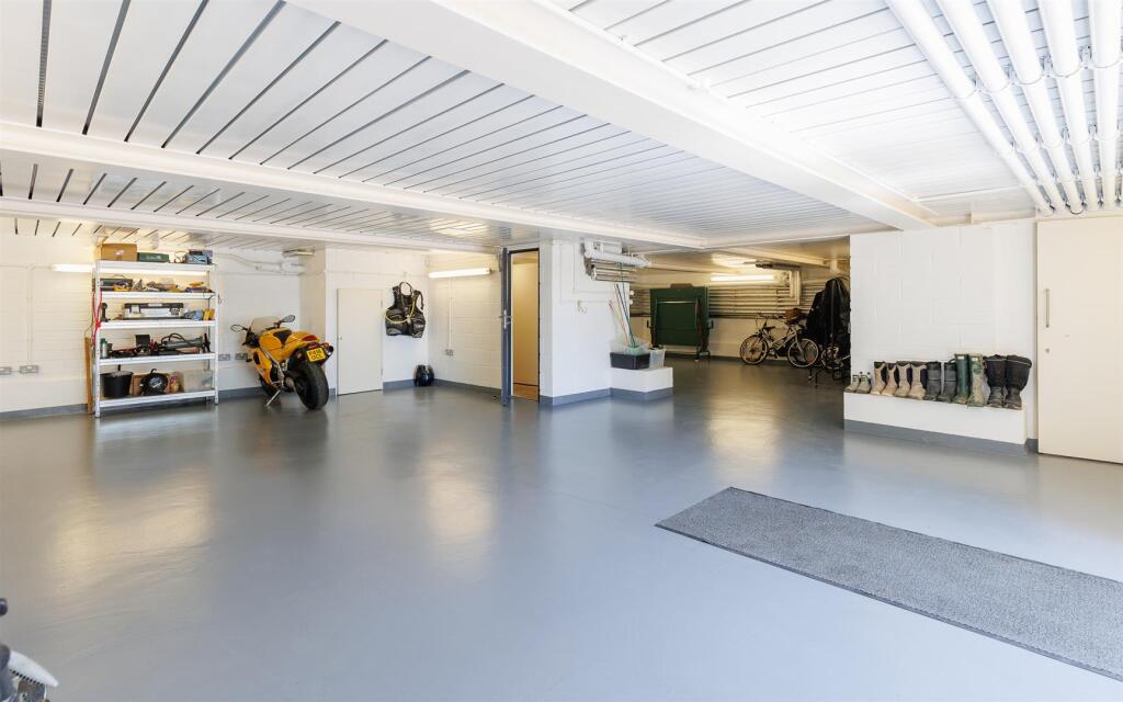 Garage/Basement