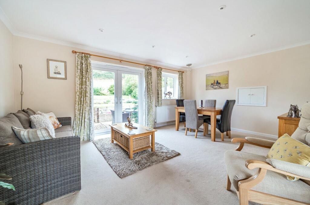 Sitting/Dining Room