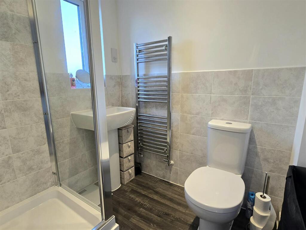 En Suite Shower Room